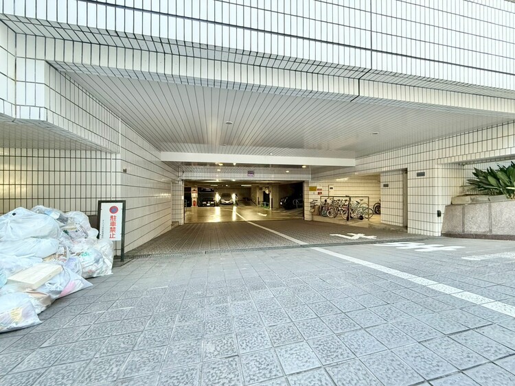 その他 駐車スペースが嬉しいですね。※空き状況は都度ご確認下さい。