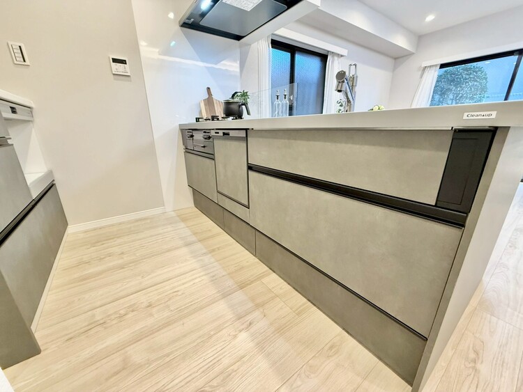 その他 開放感のあるキッチンスペース。調理をしながら、会話も弾みそうですね。