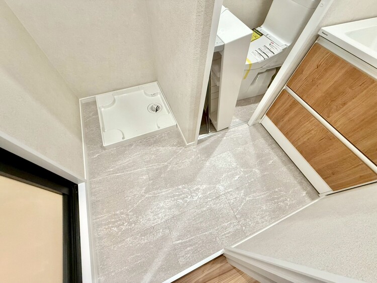 その他 十分な広さの脱衣所。