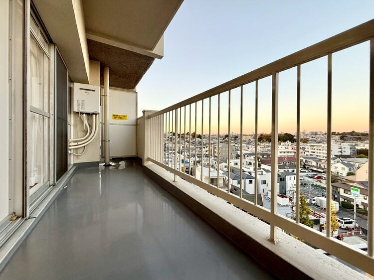 その他 朝の澄んだ空気や、夕方に吹く清々しい風を感じられるバルコニー。