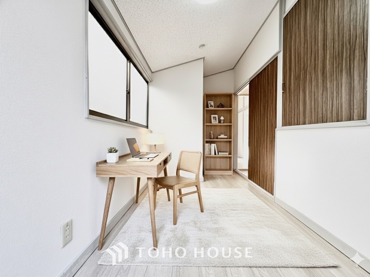 内装 ※配置してある家具や小物はCG加工によるイメージ画像です。◆目を閉じれば深緑の香り。五感を研ぎ澄まし、日々の疲れを心から癒してくれる。深呼吸するほどに爽やかな薫りたち込める新緑にそと微笑む私達。