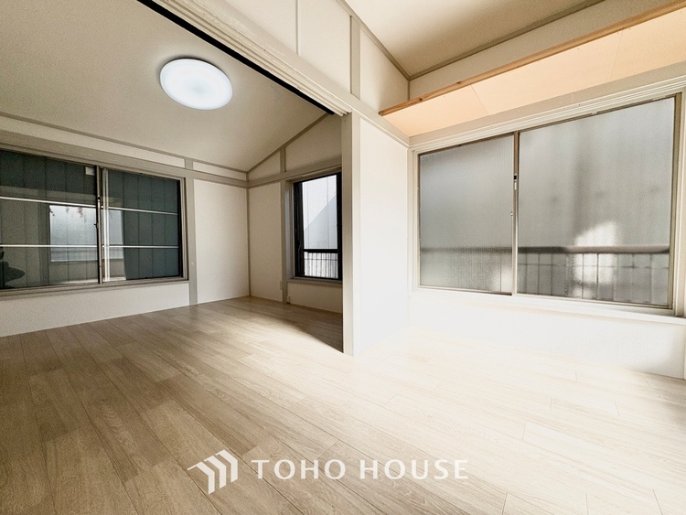 内装 ◆自身の道◆華道、剣道、そしてここで暮らす者の正道。物事の正しい考えや愛する家族とのコミュニケーション。そんな考えの暮らし方がこの空間にも散りばめられている。