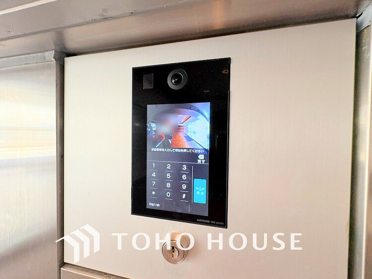 エントランス エントランスはオートロック完備で安心のセキュリティ性