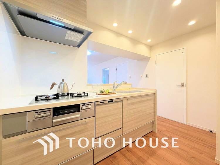 キッチン シンプルな部屋の雰囲気に溶け合うナチュラルキッチン