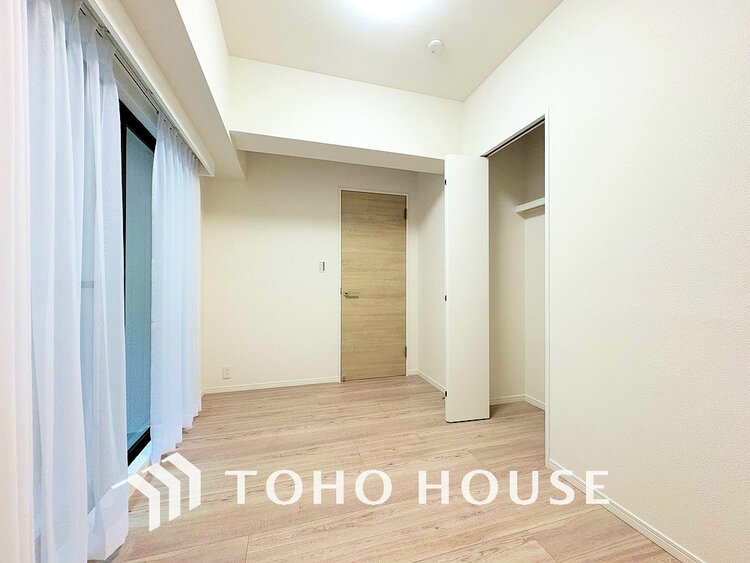 内装 シンプルですっきりとした室内は飽きのこない居心地の良い雰囲気