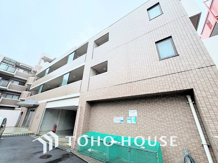 外観 〜「鴨居」駅平坦徒歩4分〜三方角部屋につき通風良好〜新規リフォーム済2SLDK住戸〜