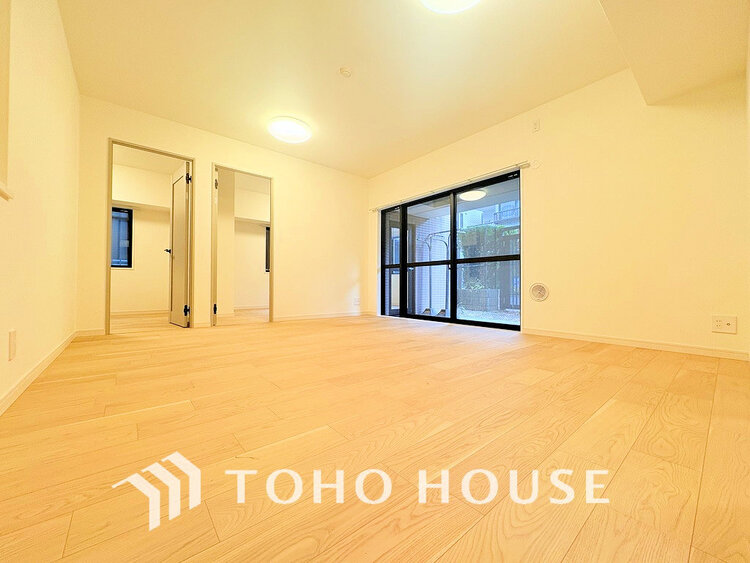 内装 家族みんなが爽やかに過ごせるように、光をたっぷり取り込んだLDK