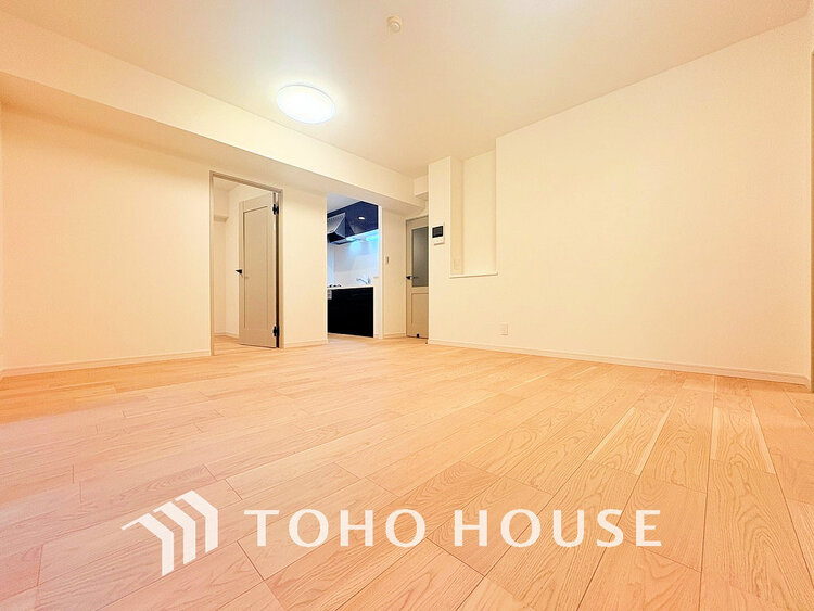 内装 上質な時間を育む暮らしのメインステージ。寛ぎとコミュニケーションを育む居心地のよい場所