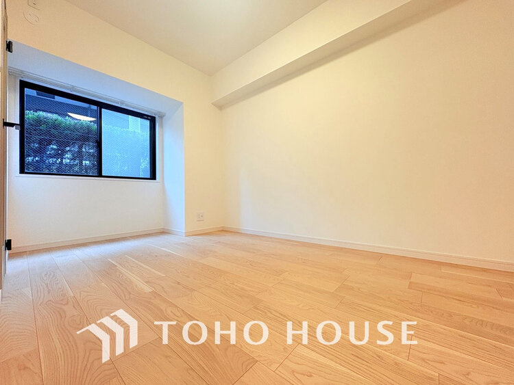 内装 採光もある洋室は、くつろぎのひと時を過ごすのにぴったり