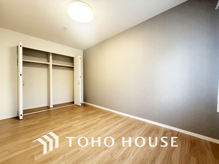 内装 シンプルですっきりとした室内は飽きのこない居心地の良い雰囲気です