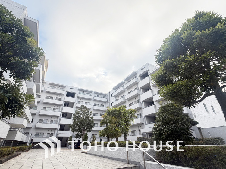 外観 〜南向き、角部屋のため陽当たり・通風良好〜LDK約17帖のゆとりある4LDK〜リノベーション済み〜