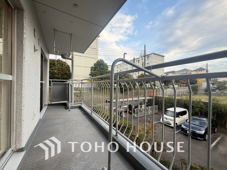 バルコニー 陽当たり良好なバルコニー