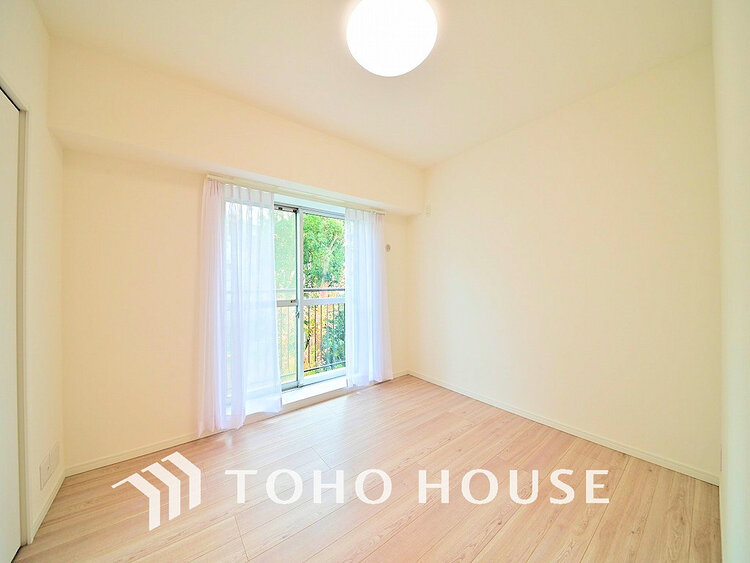 内装 シンプルですっきりとした室内は飽きのこない居心地の良い雰囲気