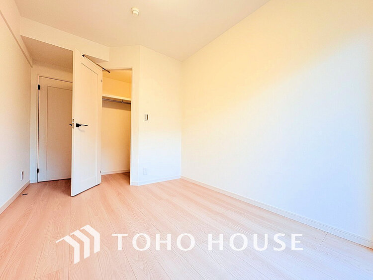 内装 シンプルですっきりとした室内は飽きのこない居心地の良い雰囲気