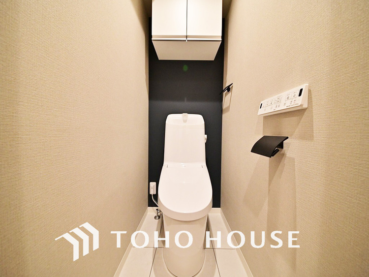 トイレ 清潔な洗浄機能付温水シャワートイレ