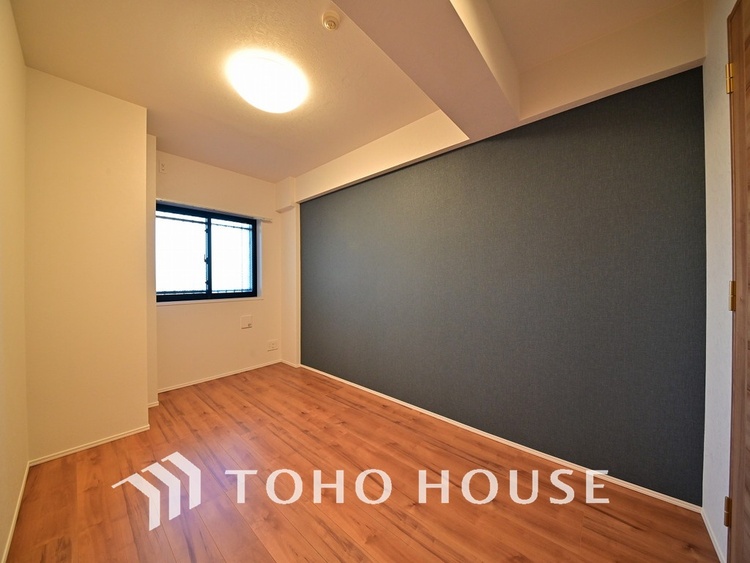 内装 採光もある洋室は、くつろぎのひと時を過ごすのにぴったり