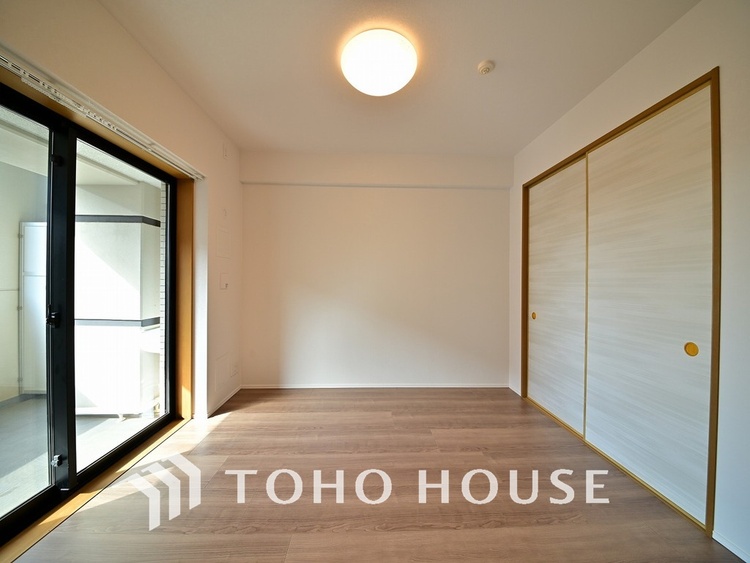 内装 シンプルですっきりとした室内は飽きのこない居心地の良い雰囲気