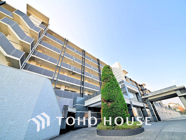 外観 〜大切なペットと暮らせるリフォーム住戸〜全居室収納付きの3LDK〜南向きにつき陽当り良好〜