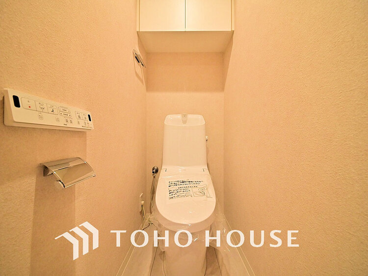 トイレ トイレには快適な温水洗浄便座付