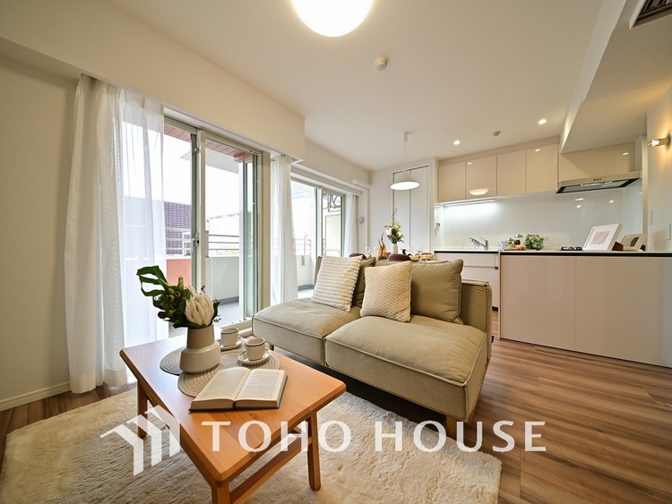 内装 明るいLDKは自然と家族が集まるコミュニケーションの場所に