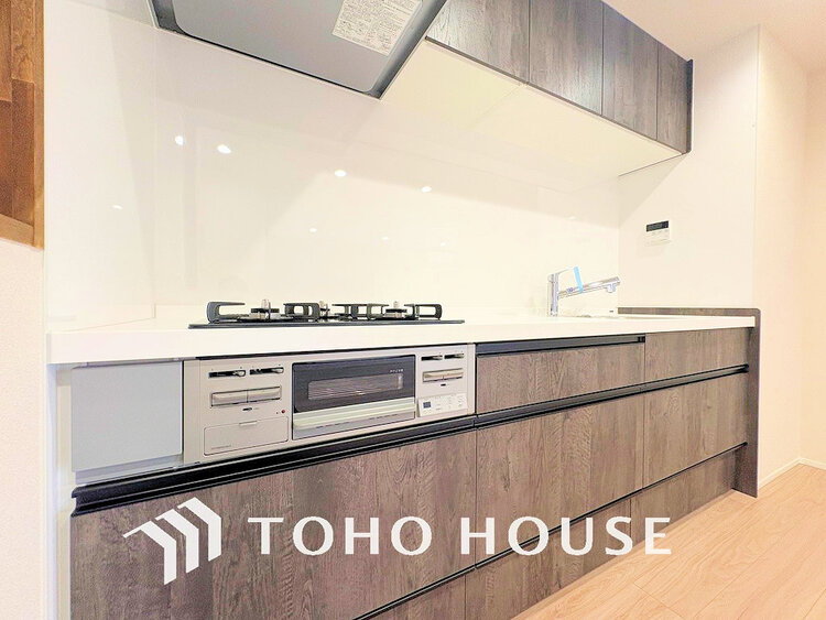 キッチン シンプルな部屋の雰囲気に溶け合うナチュラルキッチン