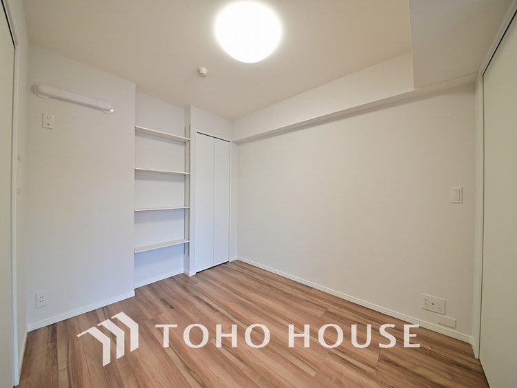 内装 シンプルですっきりとした室内は飽きのこない居心地の良い雰囲気です