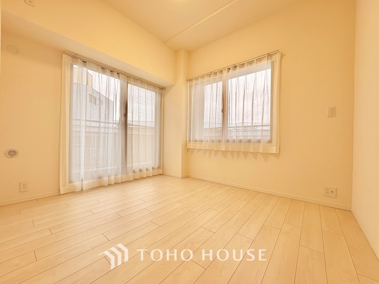 内装 寝室は一日の疲れを癒す大切な空間。快適で落ち着けるおすすめの間取りです。