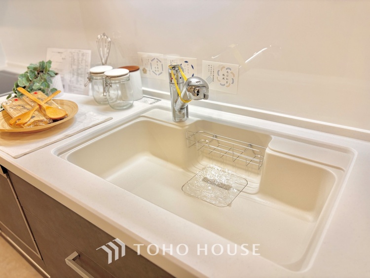 キッチン 【Kitchen】安心してお料理に取り組んでいただけます。会話だって自然とはずむはず。