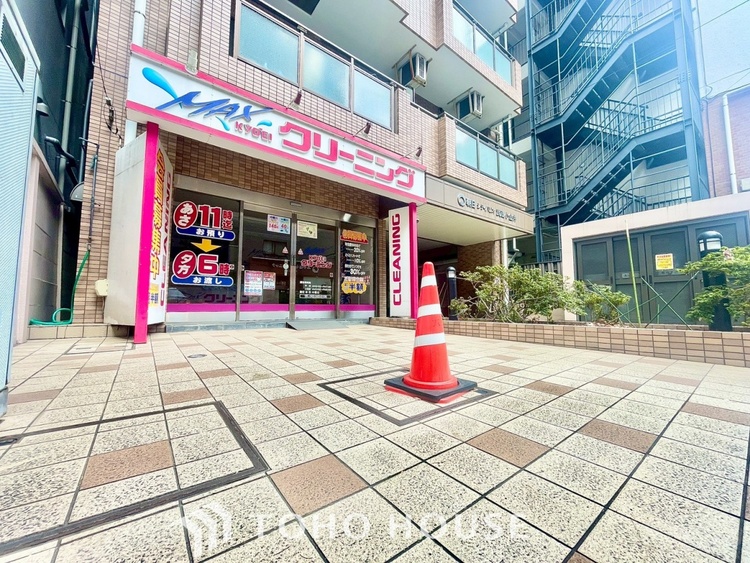 外観 ほんの少しのこだわり。ちょっとした色使いがその家がもつ雰囲気、趣（おもむき）を携え、暮らす家族や訪ねてくる友人・知人に新鮮な香りを運んできます。