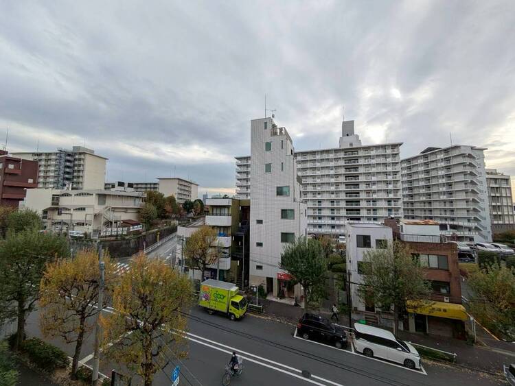 その他 眺望や窓からの景色が良いと、家で過ごす時間も快適です。