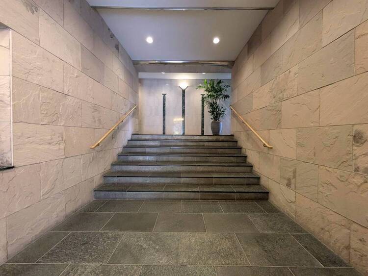 その他 館内は静寂な中が保たれており、管理が行き届いている印象を受けました。