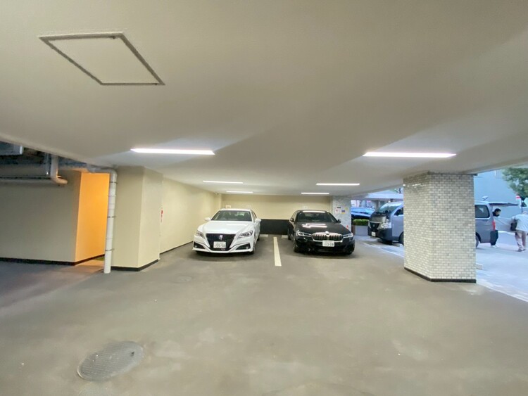 その他 駐車スペースが嬉しいですね。※空き状況は都度ご確認下さい。