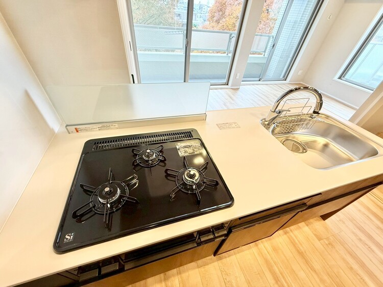 その他 開放感のあるキッチンスペース。調理をしながら、会話も弾みそうですね。