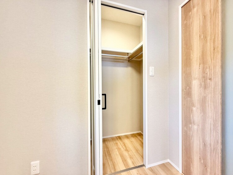 その他 収納スペースが付いていて、お部屋を広く使っていただけます。