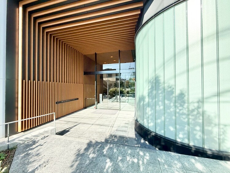 その他 上質感漂う玄関アプローチです。