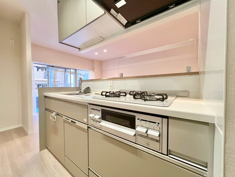 その他 使いやすくスタイリッシュなキッチン空間になっております。