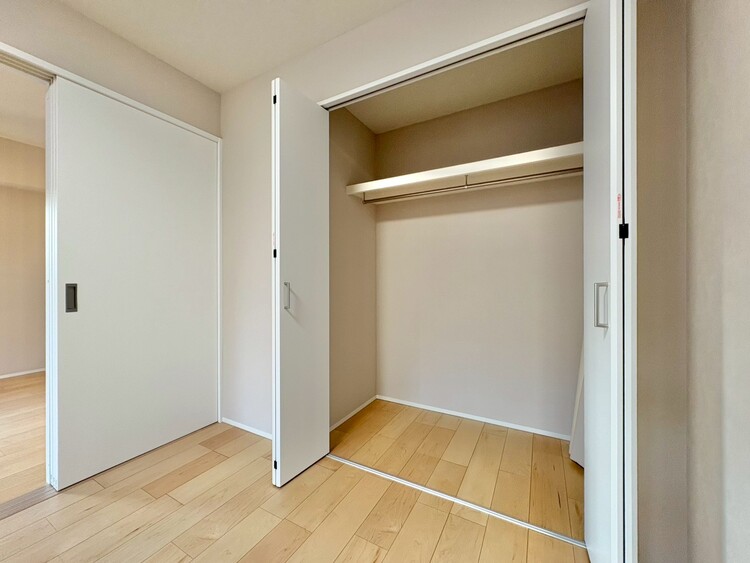 その他 収納スペースが付いていて、お部屋を広く使っていただけます。