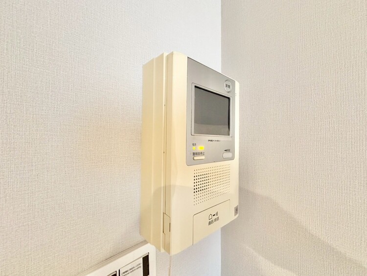 その他 誰が来てもわかる様にモニター付きインターホンを設置。