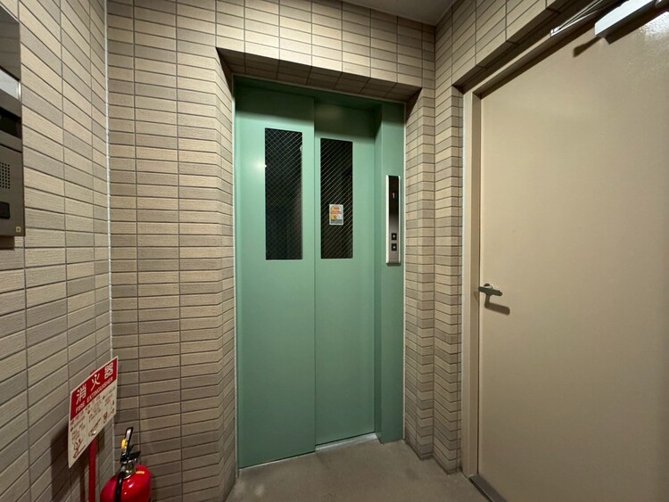 その他 エレベーター完備のため荷物が多くなっても安心。