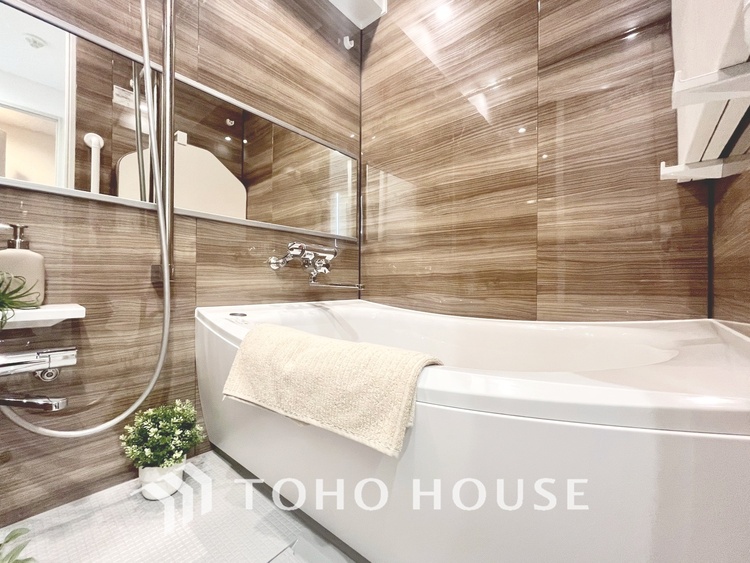 風呂 【BATHROOM】◆プライベートな空間◆simpleだからrelaxできるんです。こころもからだもキレイさっぱり。