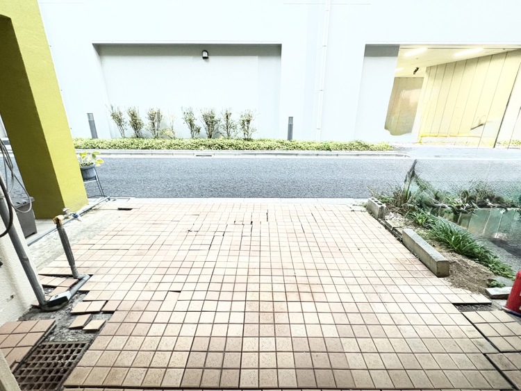 バルコニー 【BALCONY】◆Open new door◆扉の向こうには青空が広がっている。