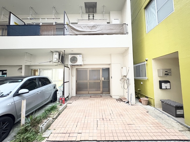 その他 【BALCONY】◆BLUE SKY◆自然の心地よさに包まれる。大開口の外に広がるのは爽やかな青空。