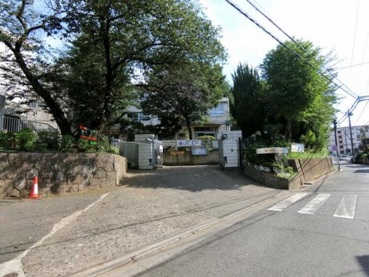 周辺 生田中学校まで約1750ｍ