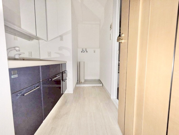 洗面 清潔感と心地よさを重視した、上質感漂うパウダールーム。