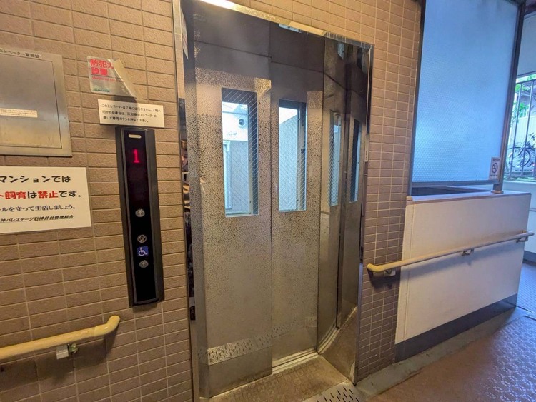 設備 エレベーターの管理も、きちんと行き届いてます。