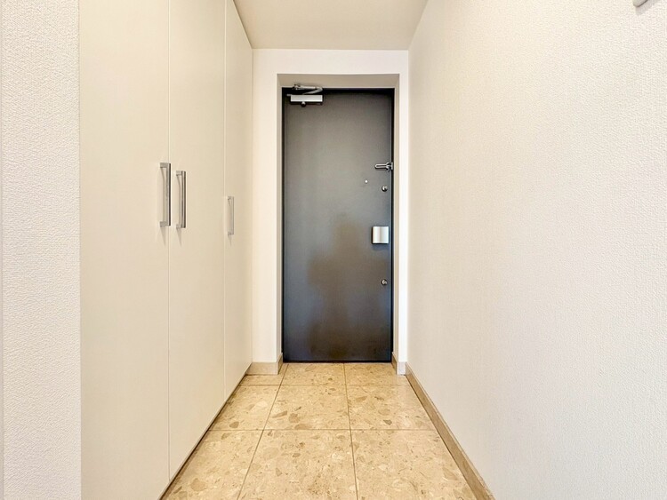 玄関 シューズボックスを完備した玄関です。