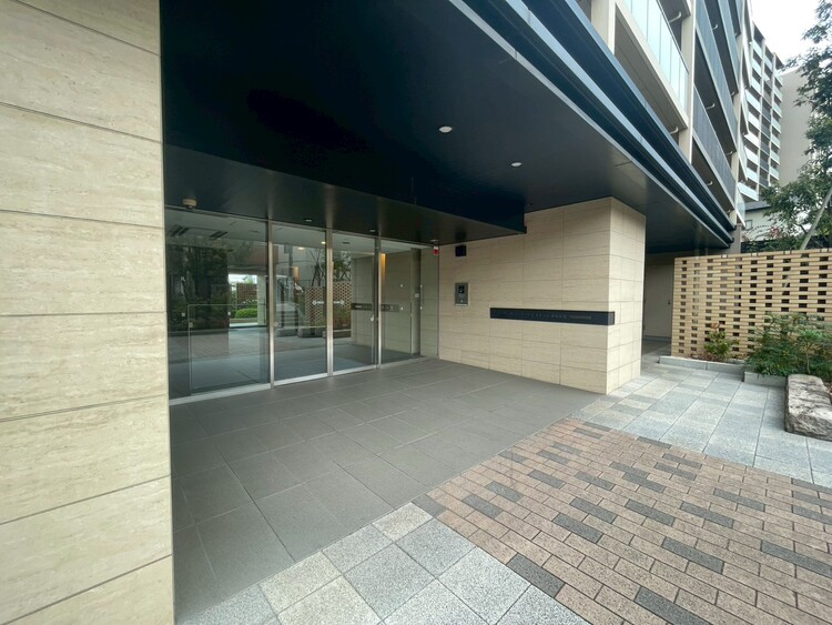 エントランス 外と内をつなぐエントランスは、まさに顔となる場所。