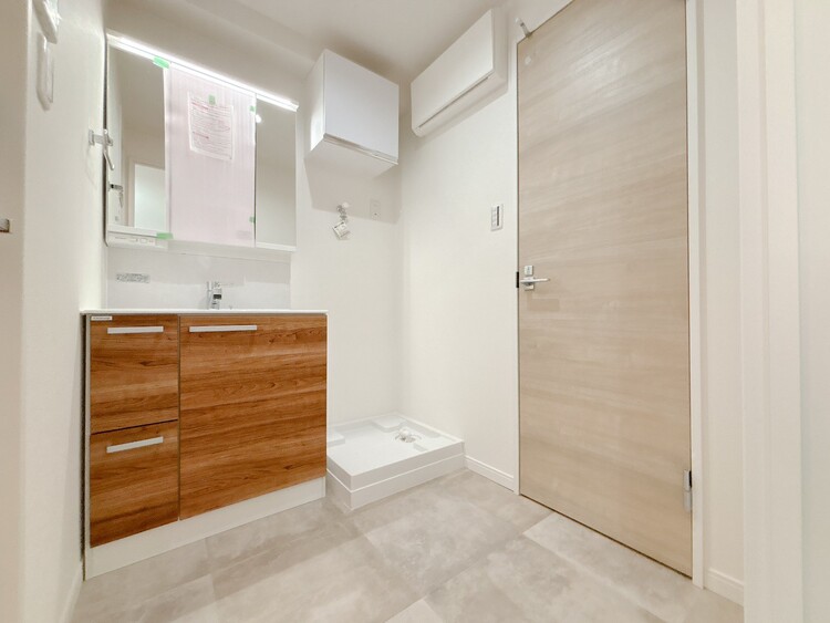 洗面 清潔感と心地よさを重視した、上質感漂うパウダールーム。