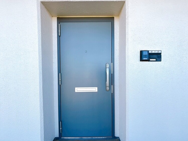 玄関 玄関を開ければ、そこは安らぎのご自宅。