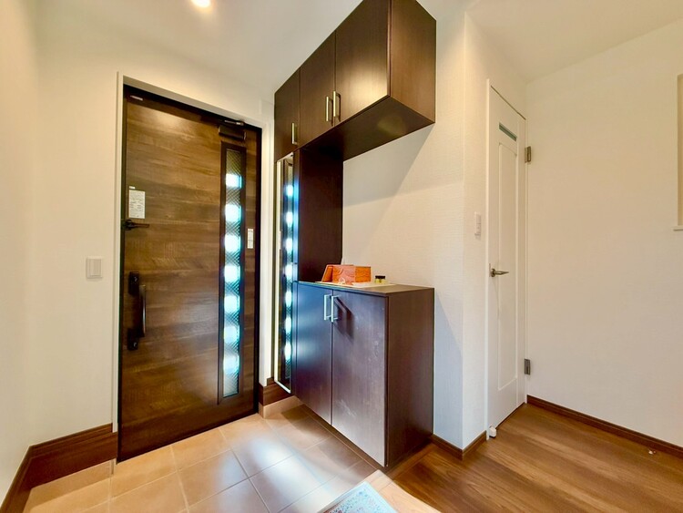 玄関 シューズボックスを完備した玄関です。